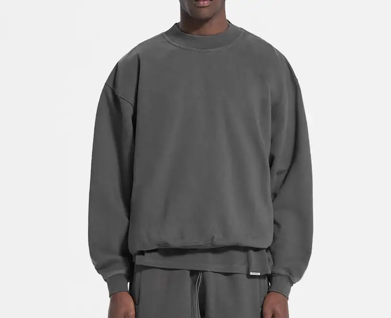 Hi-neck Sweatshirt